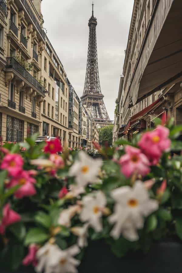 13-Day Iconic Europe Tour: London, Paris, Amsterdam & Swiss Alps Summit
