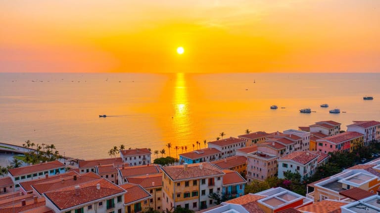 sunset-town-ohu-quoc