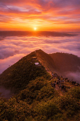 6 Days Meghalaya Group Trip with Krem Chympe & Nongjrong