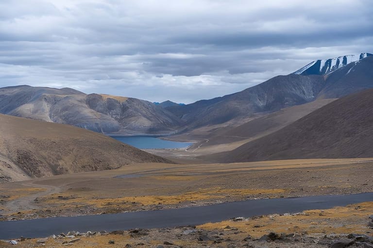 thato-la-mountain-pass