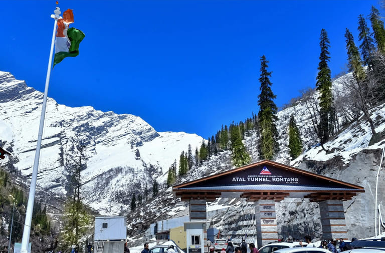 manali-route-road-conditions-delhi-kaza-via-atal-tunnel