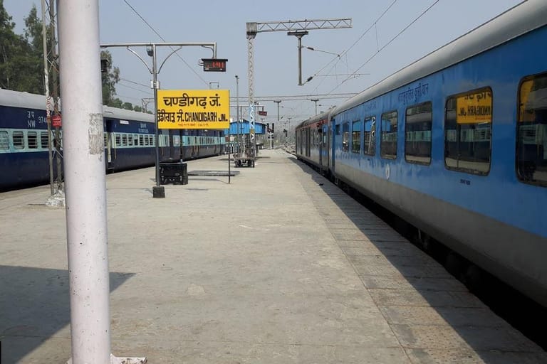 how-to-reach-spiti-valley-by-train