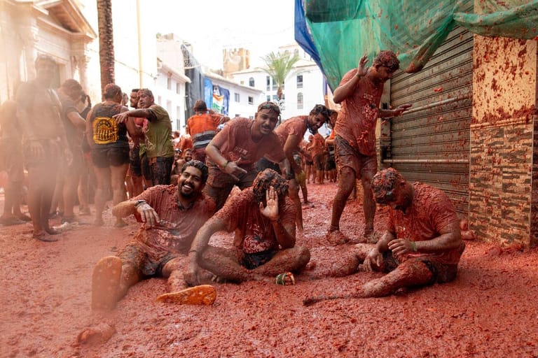 Do's and Don'ts of La Tomatina