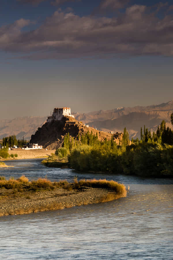 Ladakh Adventure Bike Trip | Tso Moriri, Umling La and Turtuk