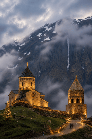 gergeti holy trinity church