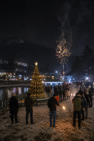 Christmas in Kashmir | Drung Waterfall, Gondola Ride & Remote Valleys