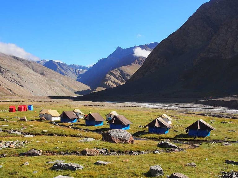 travel-tips-by-wanderon-trip-captains-for-udaipur-lahaul-spiti