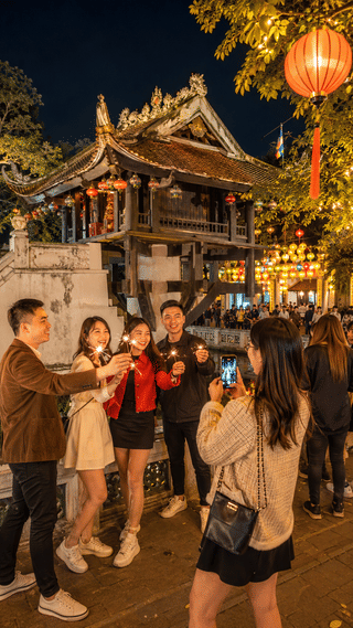 Vietnam New Year Group Tour | Fansipan, Hoi An & Cu Chi